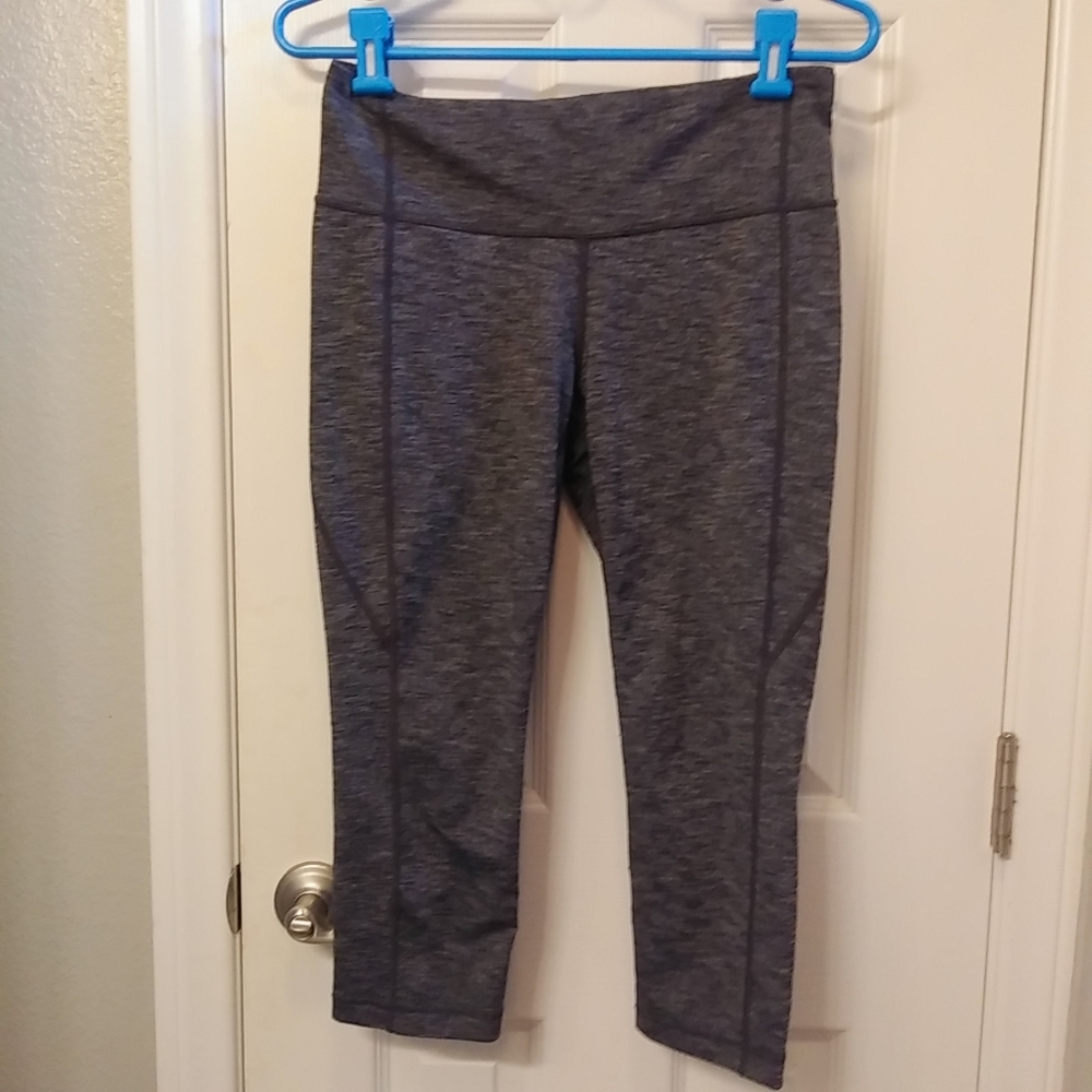 Athleta cropped leggings